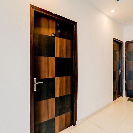 Super Collection O Kiara Guest House Lucknow Luaran gambar
