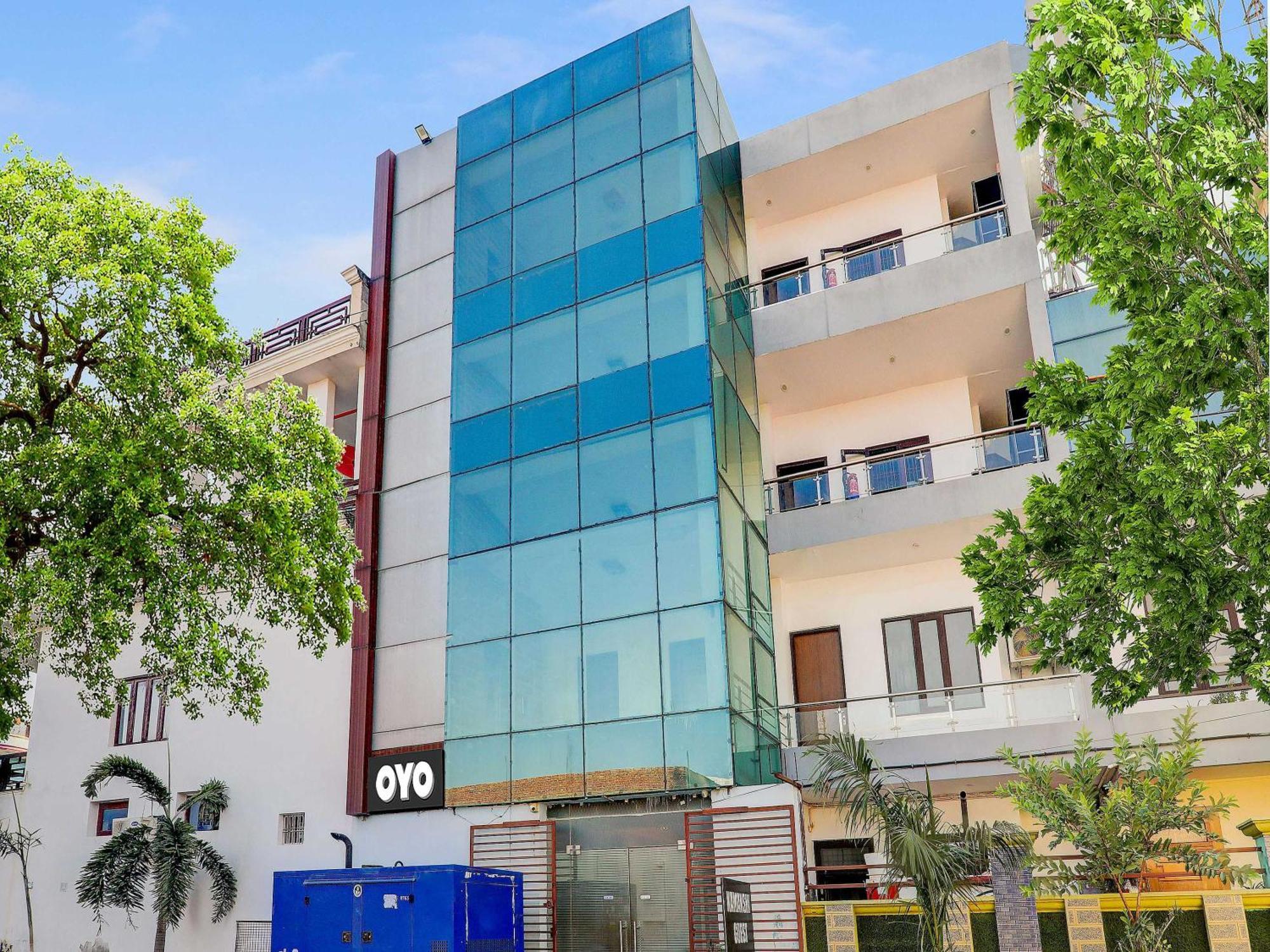 Super Collection O Kiara Guest House Lucknow Luaran gambar