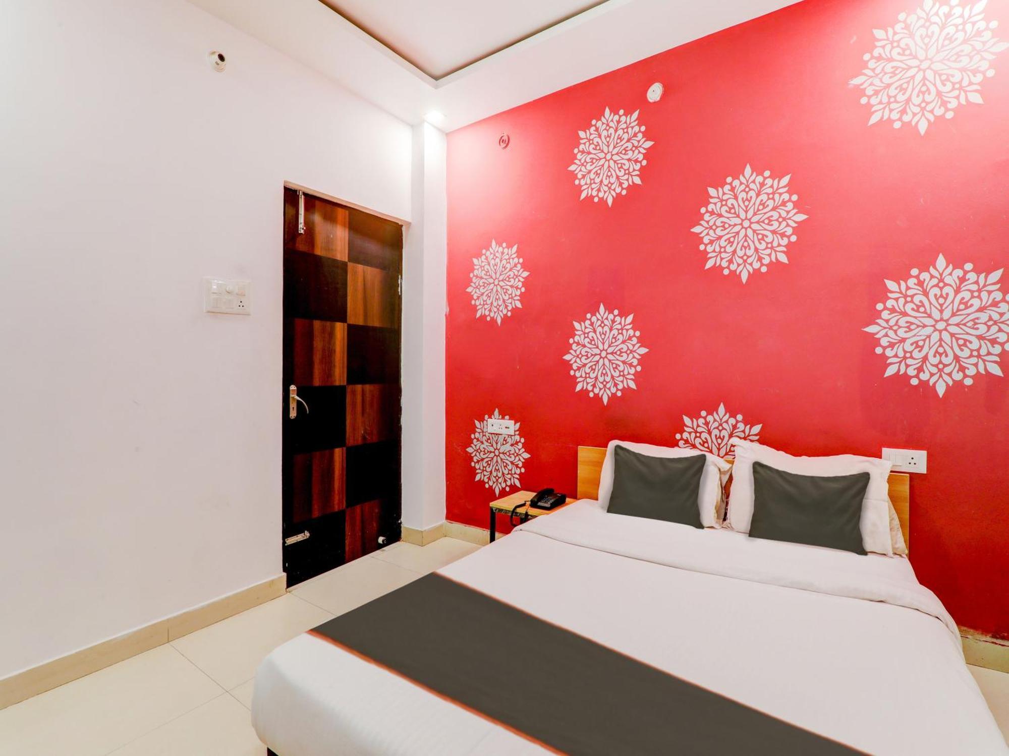 Super Collection O Kiara Guest House Lucknow Luaran gambar