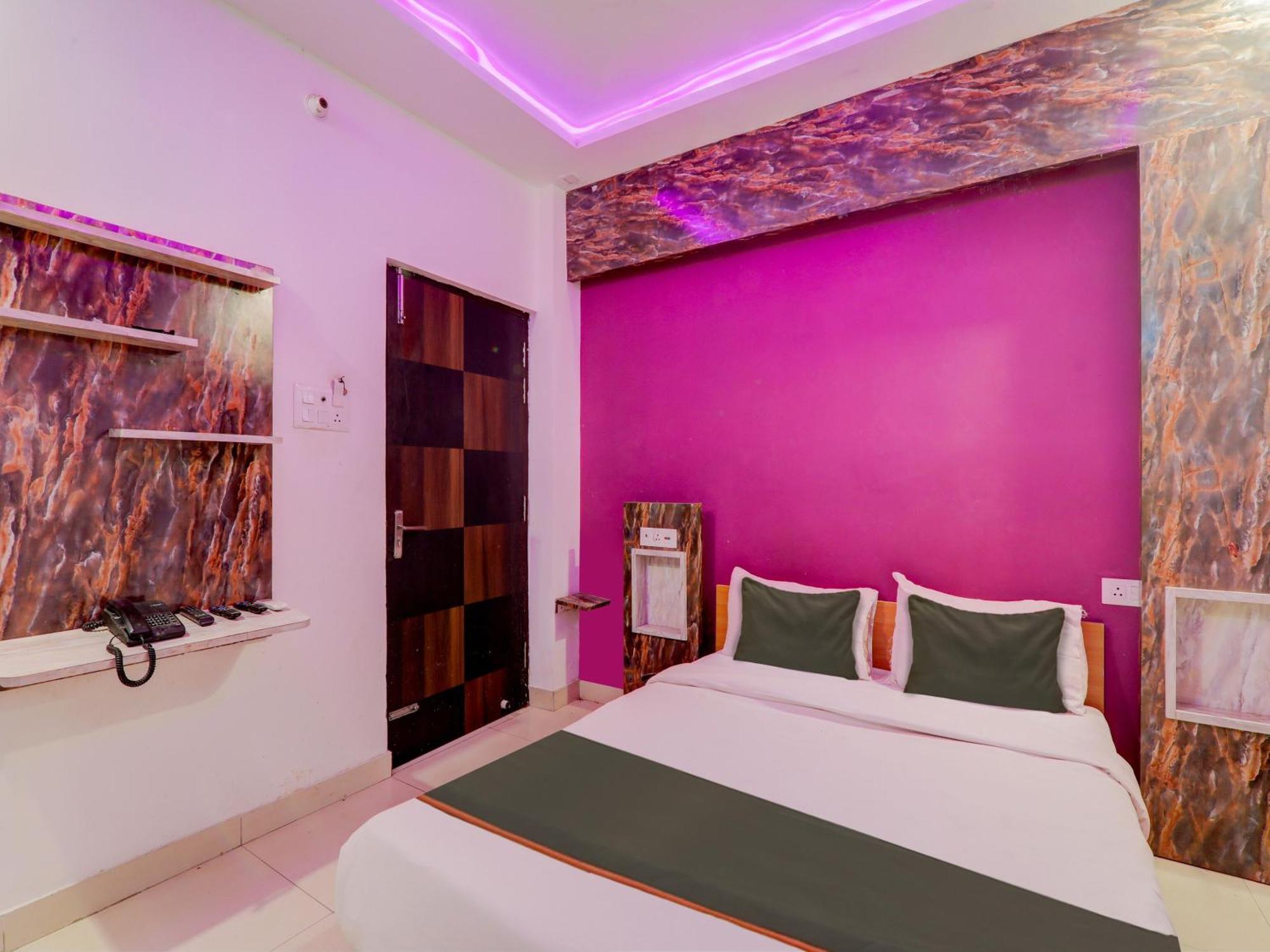 Super Collection O Kiara Guest House Lucknow Luaran gambar