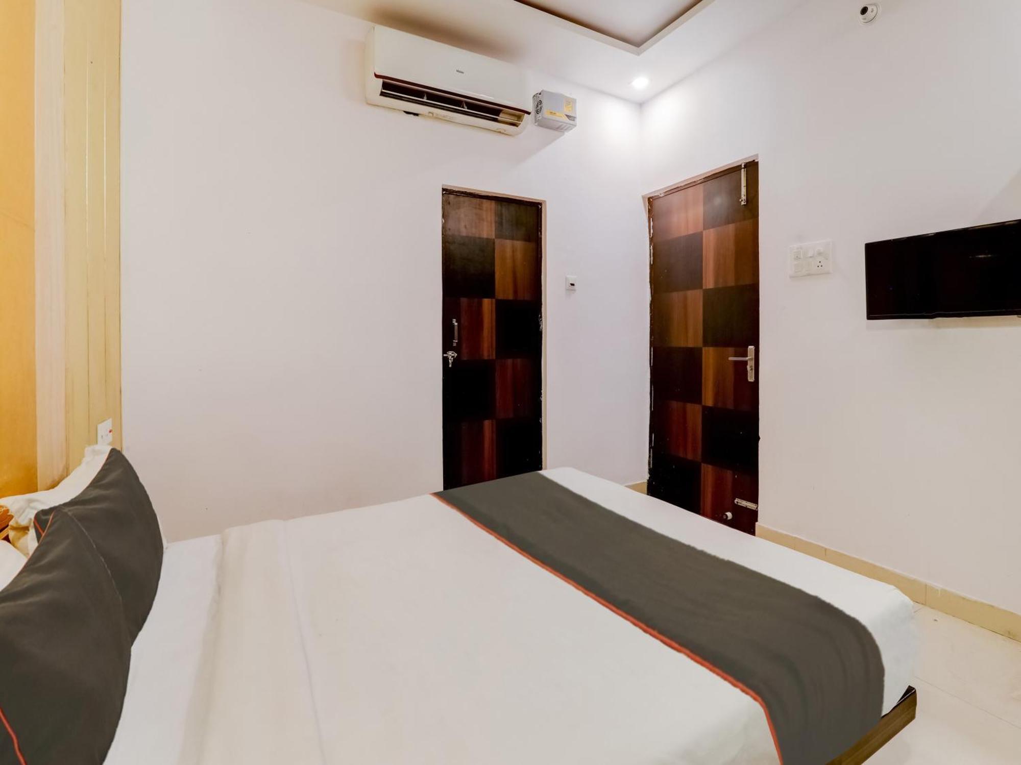 Super Collection O Kiara Guest House Lucknow Luaran gambar